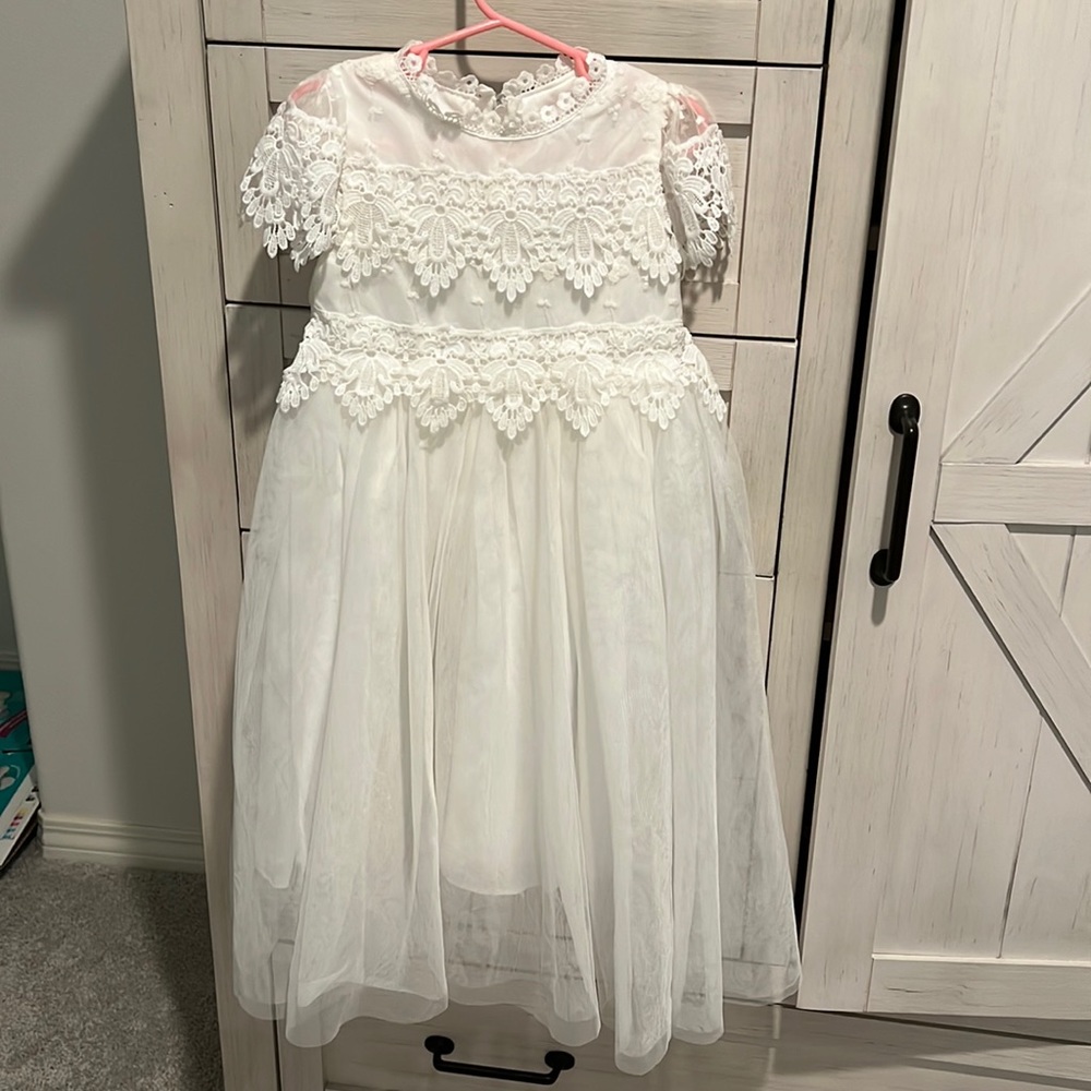 White Lace and Tulle Gown size 3T
